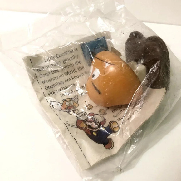 Vintage McDonalds Koopa Paratroopa and Little Goomba Super Mario Bros 3 - Picture 14 of 16